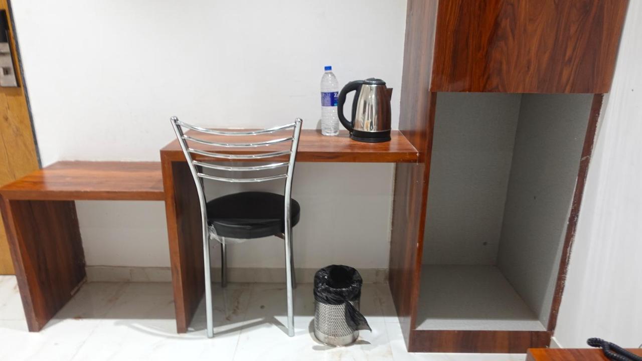 Hotel Palms Residency, Chembur Mumbai Ngoại thất bức ảnh