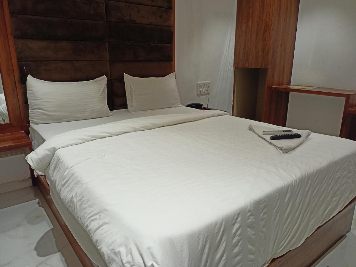 Hotel Palms Residency, Chembur Mumbai Ngoại thất bức ảnh